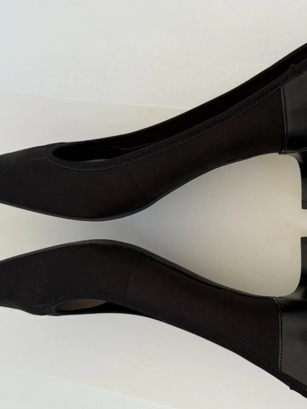 Ellen Tracy Classic Black Kitten Heel Pointed Toe Womens Shoes 8.5 M Like New